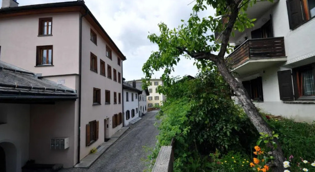Crastuoglia sot 312, Book Hotel Scuol Grisons