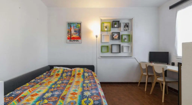 Comfortable studio with air-conditioning in Six-Fours-les-Plages - Welkeys, Забронировать Отель Сис-Фур-Ле-Плаж Var coast