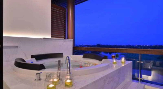 Summit Windmill Golf Residence
