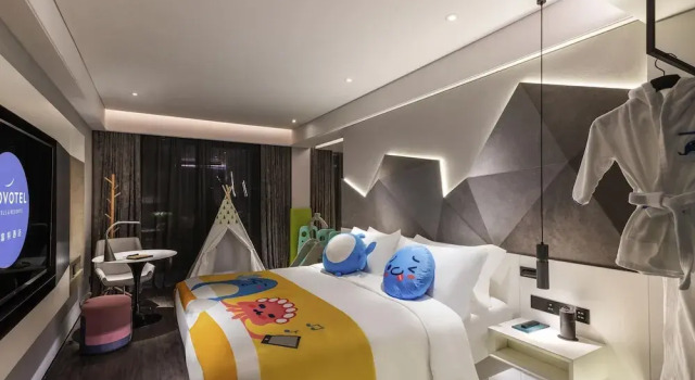 Четырёхместный семейный номер Classic Novotel Yangzhou Slender West Lake