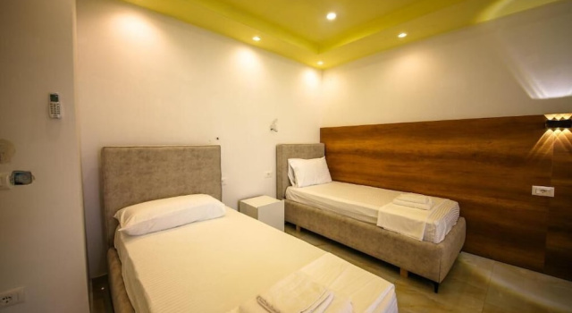 Tonis Rooms Vlore