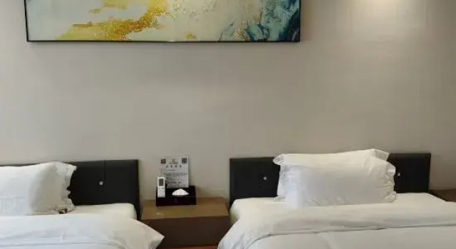 Люкс Deluxe Home Inn·neo (Zoucheng Mankeng East Road Yanmei Headquarters Store)