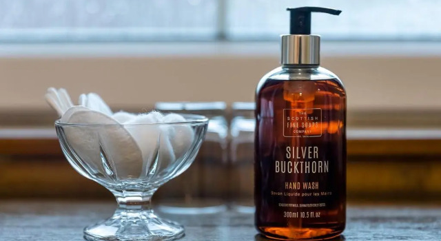 Капсула Luxury Loch Leven Hotel & Distillery