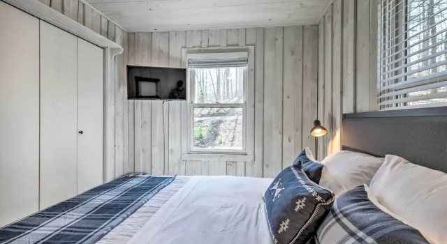 Serene Cabin Getaway w/ 2 Decks + Mountain Views!, Rezerwuj Hotel Blue Ridge Georgia