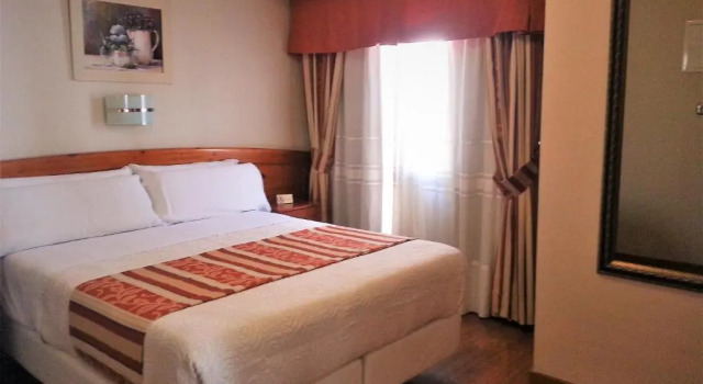 Четырёхместный номер Standard Hotel Alameda Málaga