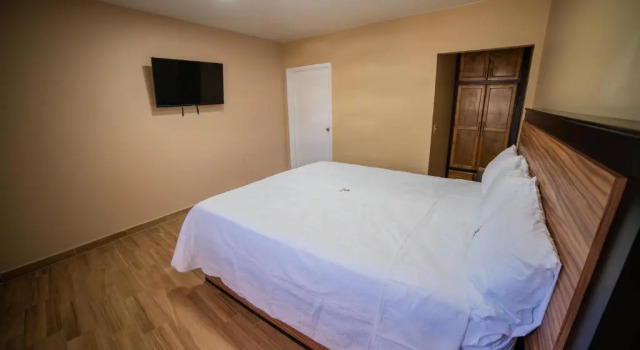 Двухместный номер Deluxe California Comfort & Suites