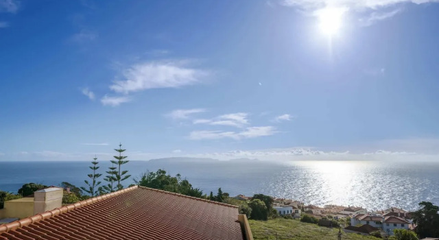 Апартаменты Apartment With Balcony and sea View - Garajau VI