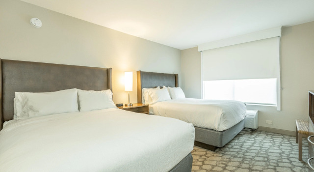 Holiday Inn Hotel and Suites Peachtree City, Boek Hotel Hotels in Georgia met parkeren, Parkeren