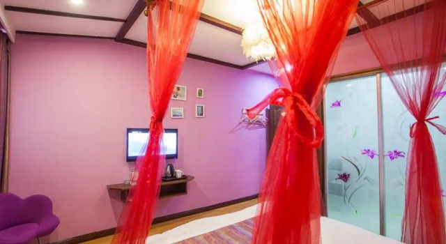 Wuzhen Times Town Theme Inn