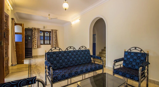 OYO 13391 Home Sunny 4 BHK Villa near Mapusa, Book Villa Sommerhuse i Mapusa, Hytte