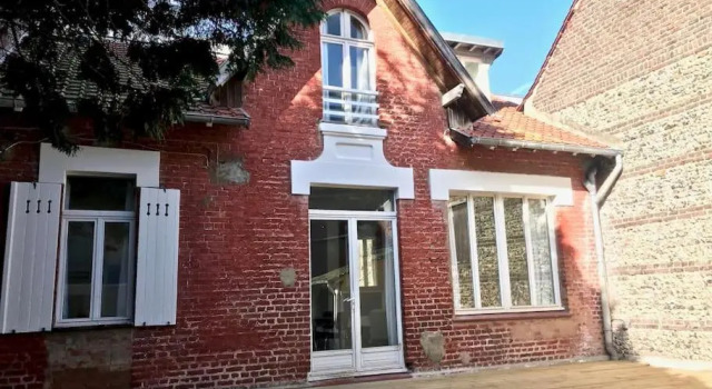 Charmante maison 4 pers hyper centre avec jardin.