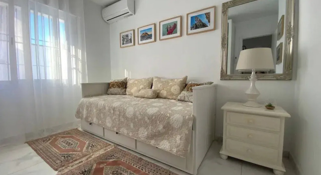 Villa With Pool, Walk to Beach, Restaurants, Shops