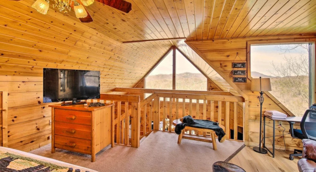 Scenic Sevierville Cabin: Hot Tub, Panoramic Views