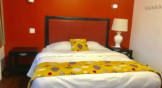 Номер Standard norwalk inn & suites