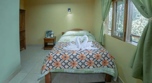 Birdwatchers House y Lodge