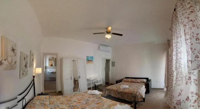 B  B Civico 6, Book Hotel Hoteller i Salerno med parkering, Parkering