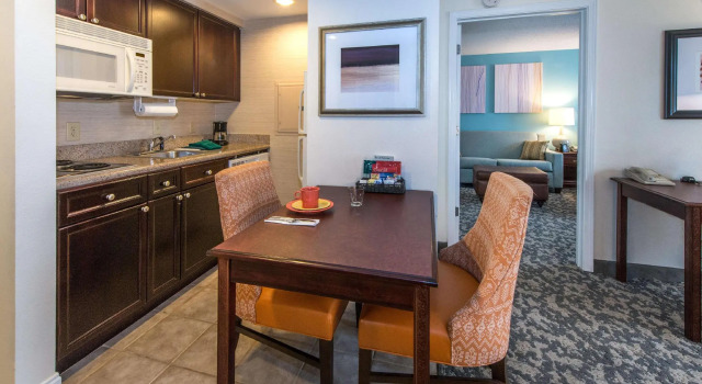 Четырёхместный люкс с 2 комнатами Homewood Suites by Hilton Montgomery