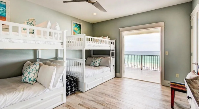 5 O'Clock Somewhere 8 Bedroom Holiday Home by Five Star Properties, Varaa Lomakoti Miramar Beach Emerald Coast