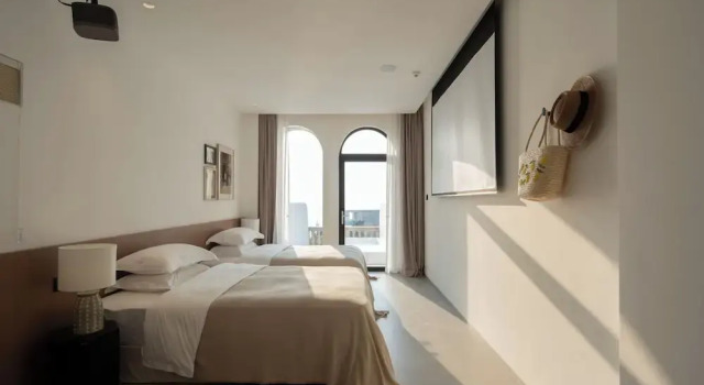Двухместный номер Standard с балконом Miyue Shenzhen Roman Holiday Bubble Pool hotel