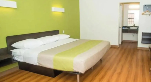 Inn And Suites Palestine, Buchen Sie Hotel Palestine Texas