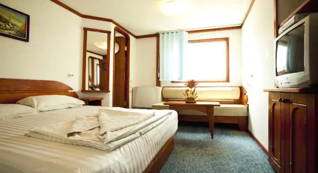 Botel Gggociman, Varaa Hotelli 4 tähden hotellit kohteessa Tulcea, 4*