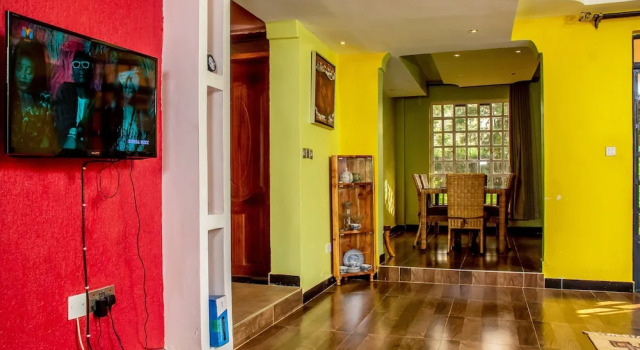 Mulembe Villa, Rezerwuj Willa Hotele w Kakamega z parkingiem, Parking