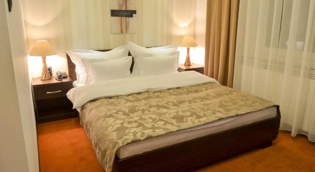Hotel JET SET Pale, Забронировать Отель Отели Пале 3 звезды, 3*