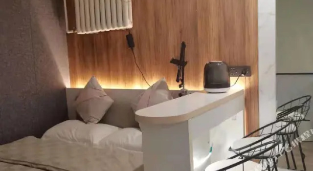 Xiaozhu Theme Hotel