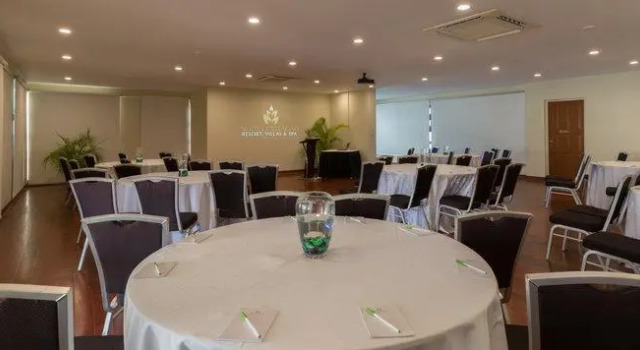 Кровать в общем номере с 2 комнатами Acoya Curacao Resort, Villas & Spa