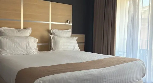 Двухместный номер Standard с балконом Cithôtel Le Christel hôtel et restaurant