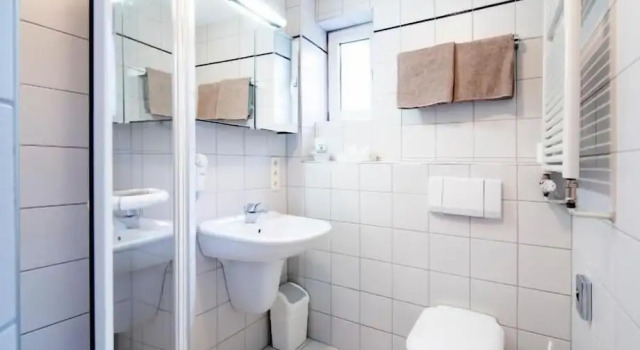 Четырёхместный номер Standard Hotel Nürnberger Trichter