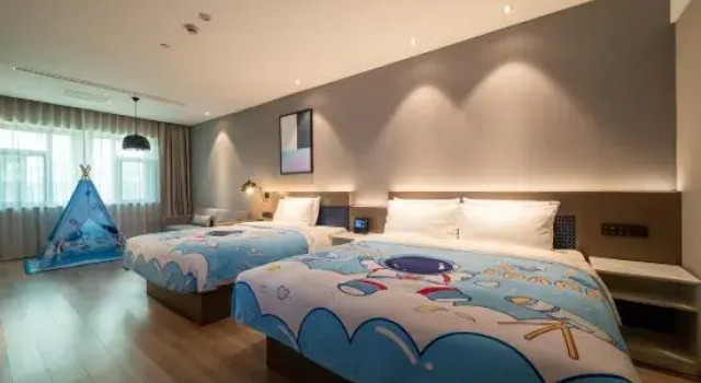 Семейный номер Standard с видом на улицу Le Meridien Zhengzhou