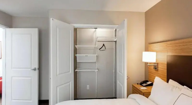 Двухместный люкс TownePlace Suites by Marriott Louisville Airport