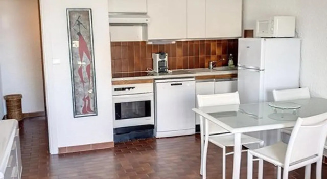 Appartement Bormes-les-Mimosas, 2 pièces, 4 personnes - FR-1-610-4