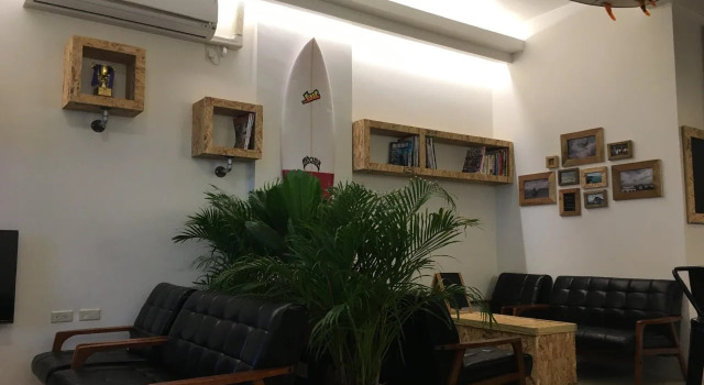 Wave Backpackers - Hostel