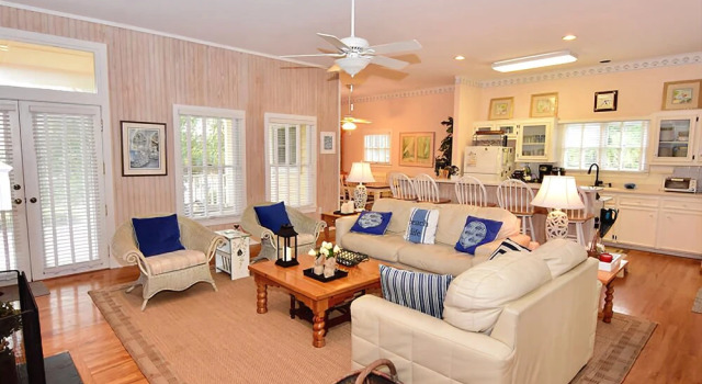 #703 Ford 5 Bedrooms 4 Bathrooms Home, Book Feriehus Sommerhuse i Debordieu Colony, Hytte