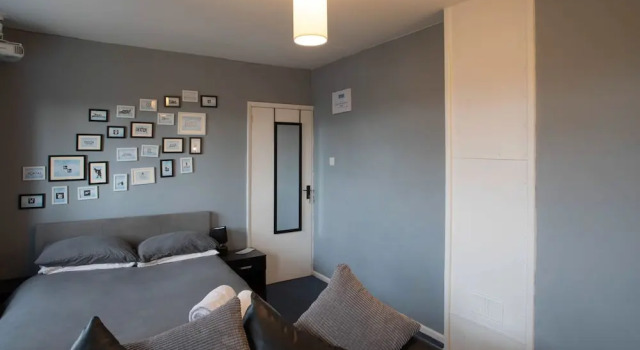 Modern Holiday Home in Bristol with Hot Tub, Забронировать Отель Отели Англии 3 звезды, 3*
