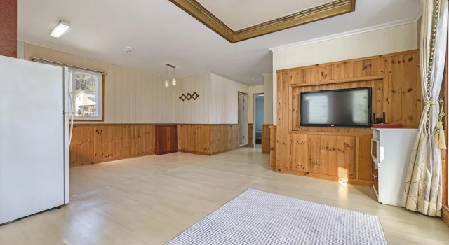 Номер Standard с 2 комнатами с балконом Gangneung Five Moon Pension