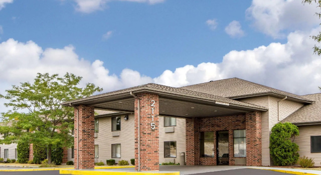 Номер Standard AmericInn by Wyndham Reedsburg