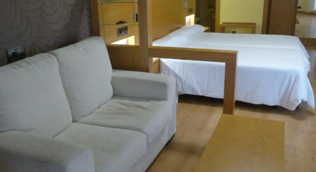 Полулюкс Hotel Nordés