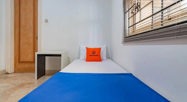 KoolKost near Simpang Dago 2 (Minimum Stay 6 Nights), Book Hotel Bandung Wetan 
