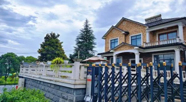 Anji Puyi Homestay (Shenxi Canyon Rafting), Prenota Hotel Huzhou Zhejiang
