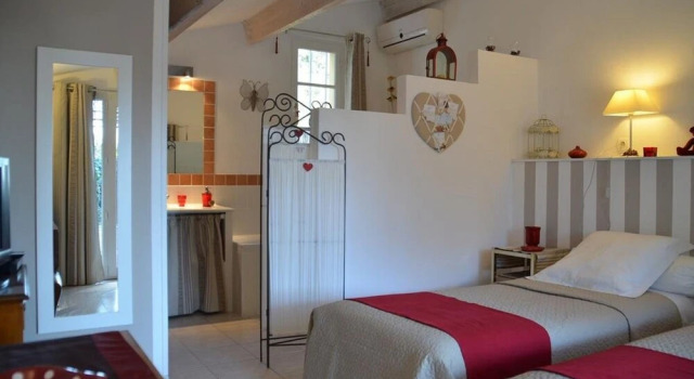 La Maison des Chênes, Rezervasyon Otel Pignan otoparklı oteller, Otopark