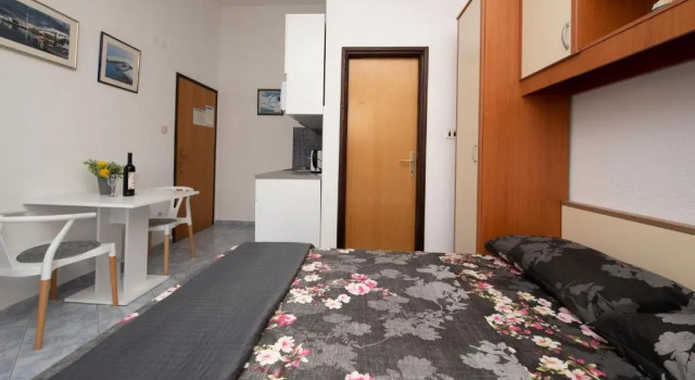 Студия Apartments Bevanda