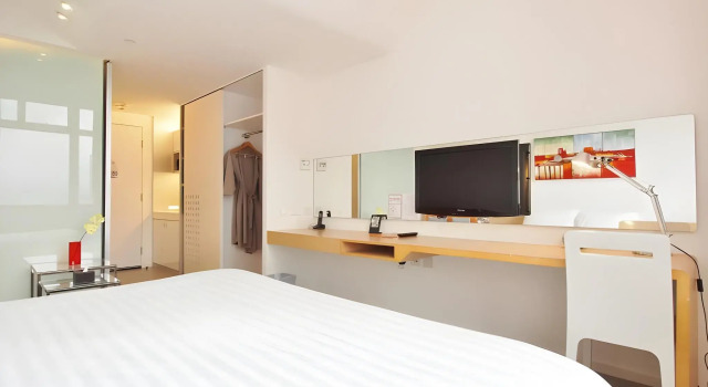 60 West Hotel