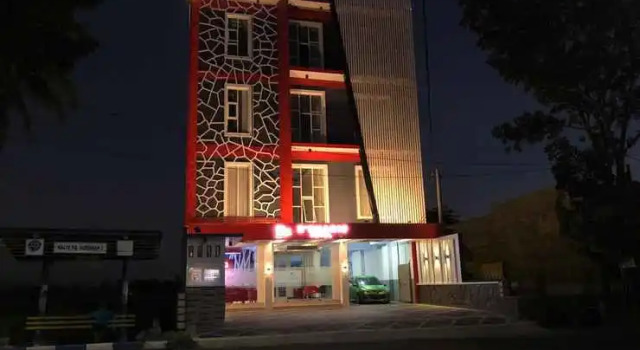 D'SHARIO Hotel Kepanjen, Rezervovat Hotel Kepanjen East Java