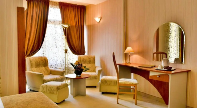 Двухместный номер Deluxe с балконом Hotel Bistra & Galina