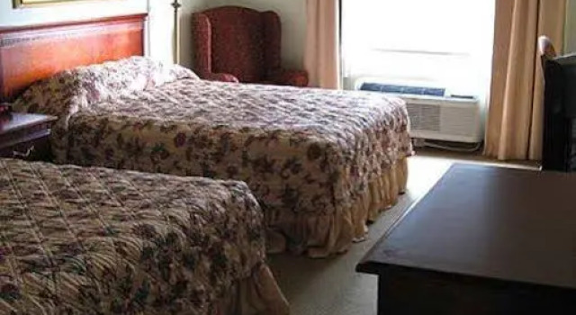 American Inn and Suites Marianna, Book Hotel Hoteller i Marianna med pool, Swimmingpool