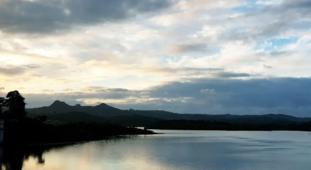 Номер Grand LakeRose Wayanad Resort - Lake view