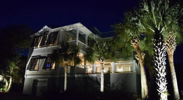 1 Palm Court